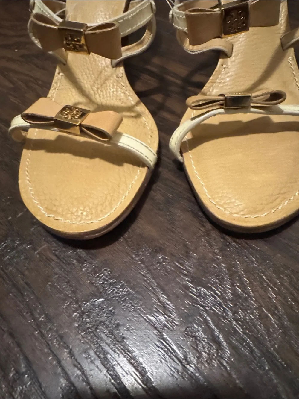Tory Burch Women’s Tan & Ivory Bow Accent Sandals
